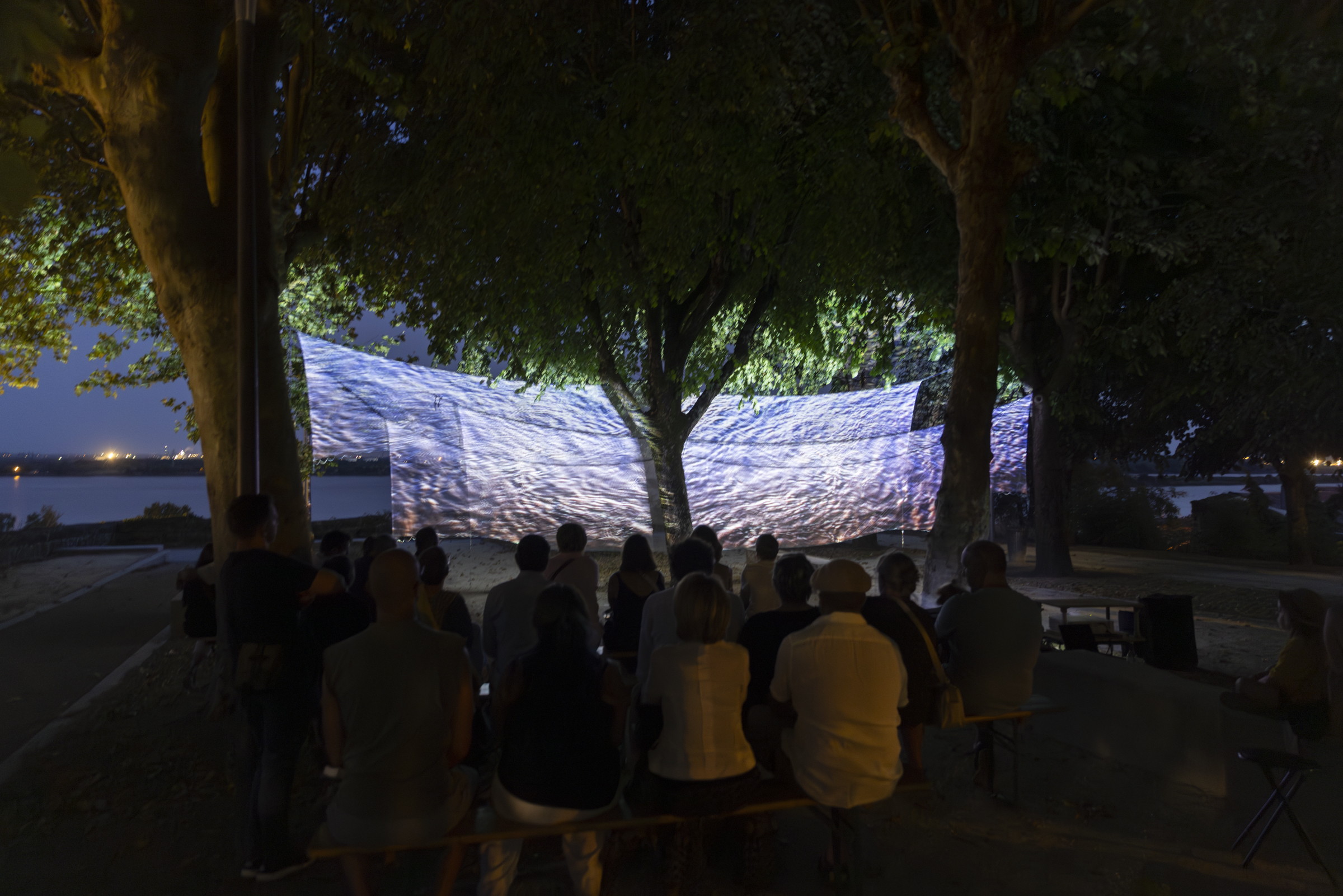 Nocturne à Bourg